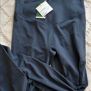 HALARA Women's Leggings in Dark Gray